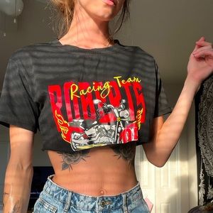 SUPER CROP TEE